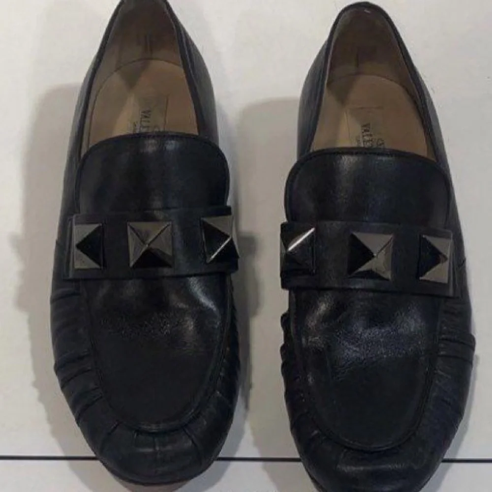 Women’s Valentino Garavani Black Leather Loafers With Studded Strap Size 38.5